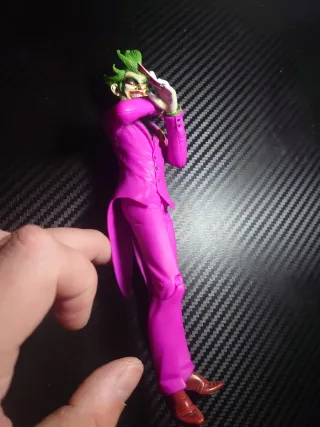 Figura Joker Morado