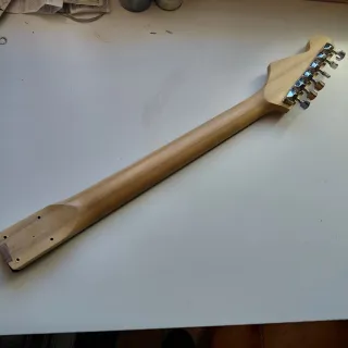 Mástil Stratocaster decal Fender