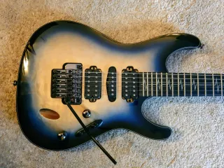 Ibanez Nita Strauss Signature Guitarra Electrica!!