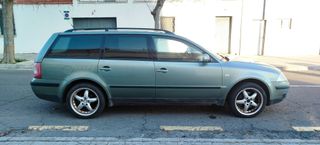 Volkswagen Passat 1.9 TDI 100 cv