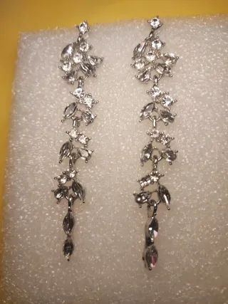 Pendientes largos fiesta  color plata