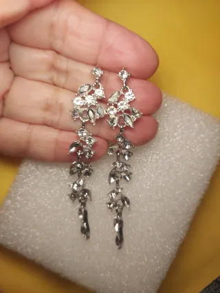Pendientes largos fiesta  color plata