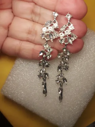 Pendientes largos fiesta  color plata