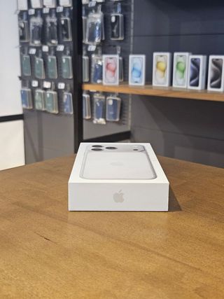 IPHONE 17 PRO 512GB PLATA PRECINTADO