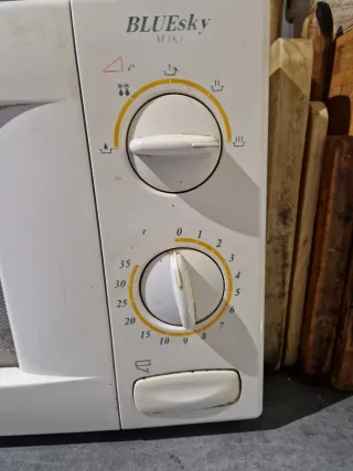 Microondas Bluesky Blanco