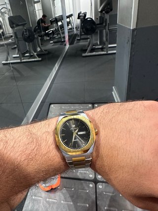 Reloj POEDAGAR Oro y Plata