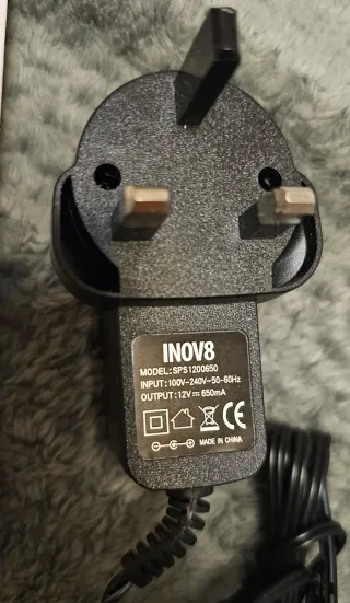 Cargador INOV8 Universal Li-ion/NiMH UK (Inglaterr