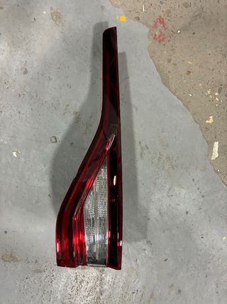 Piloto trasero Megane 4 lado derecho porton.