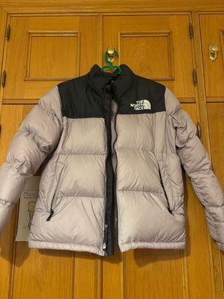 Cazadora The North Face Negra y Rosa