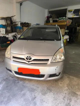 Toyota Verso 2006