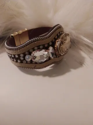 Pulsera Cuero Artesanal con Cuarzos Reales