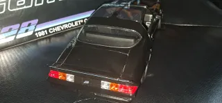 Camaro 1981 1:18 Greenlight