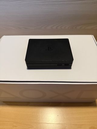 PS4 Pro Slim 1TB + VR + 3 juegos