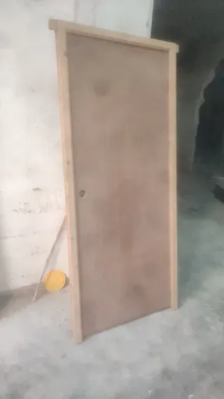 Marcos de madera para puertas