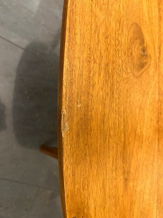 Mesa auxiliar mango macizo estilo 50s