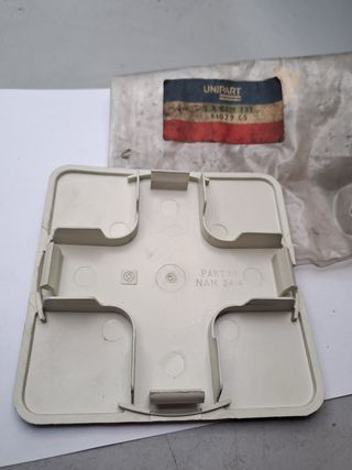 NAM2414 x Tapacubos Unipart MG Metro