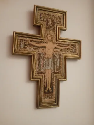 Cruz San Damián Dorada