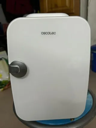 Mini nevera blanca