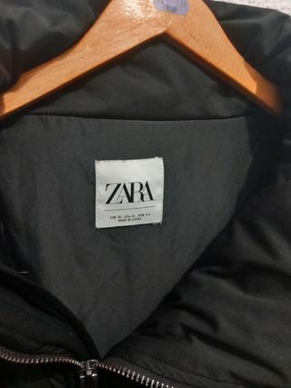 Chaqueta larga acolchada Zara Negra