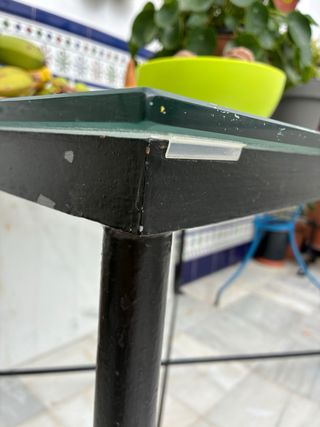 Tavolo da giardino in ferro battuto e vetro