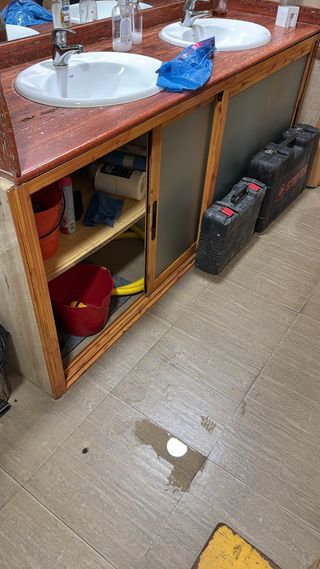 Cierre de aluminio imitación madera