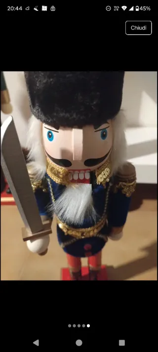 Schiaccianoci con spada