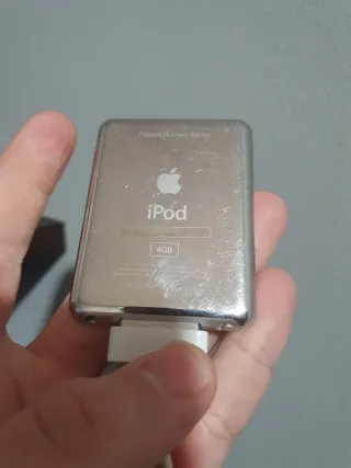 Apple iPod A1236 Plata