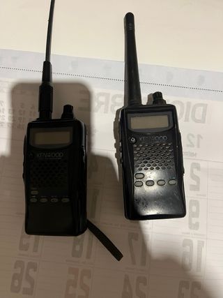 Emisora Kenwood Caza Negra