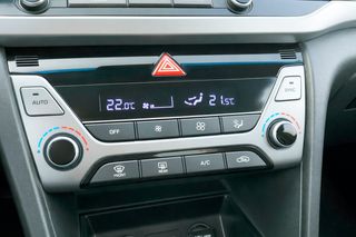 Hyundai Elantra 2018 LIBRO OFICIAL COMPLETO EXTRAS