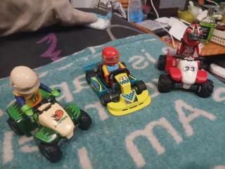 Lote 2 quat y1 cars playmobil Todos 8€