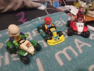Lote 2 quat y1 cars playmobil Todos 8€