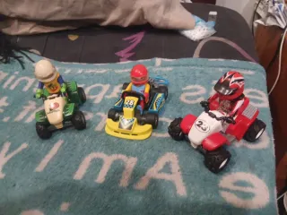 Lote 2 quat y1 cars playmobil Todos 8€