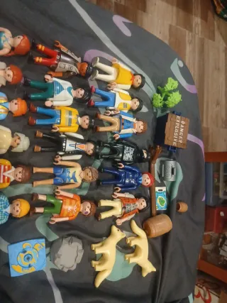 Lote 18 figuras Playmobil y accesorios Todos 11€