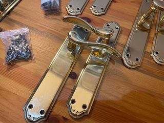 Pack manetas manillas puertas doradas