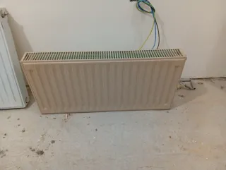 Seis radiadores de calefacción metal