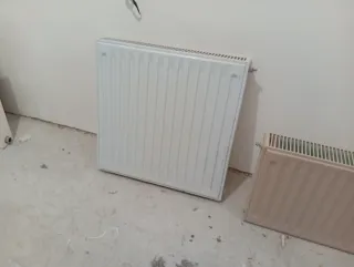 Seis radiadores de calefacción metal