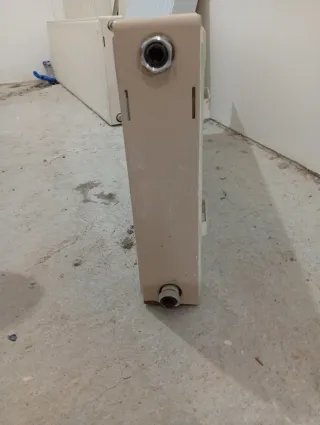 Seis radiadores de calefacción metal