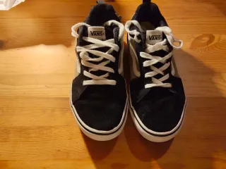 Zapatillas Vans Negro y Gris