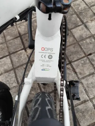 Bicicleta Eléctrica Plegable Blanca