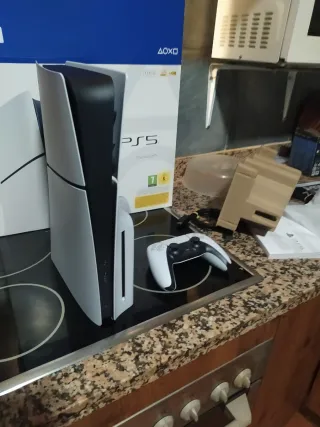 Console PlayStation 5 PS5 Bianca e Nera
