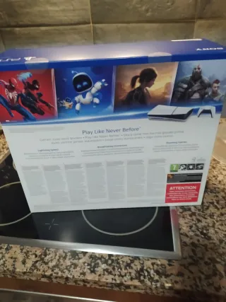 Console PlayStation 5 PS5 Bianca e Nera