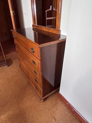 Cómoda de madera