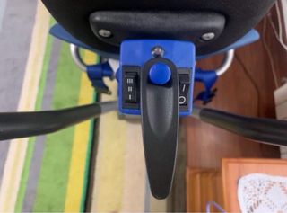 Silla salvaescaleras azul