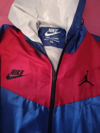 Chaqueta Jordan Azul y Roja
