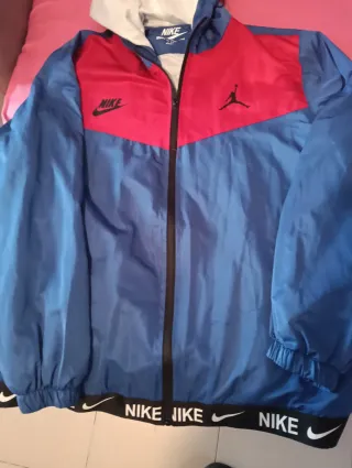 Chaqueta Jordan Azul y Roja