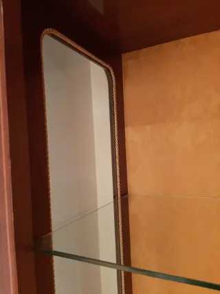 Vitrina antigua cerezo chapado buen estado