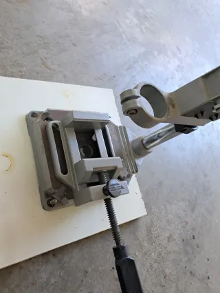 Soporte Taladro Vertical con Tornillo