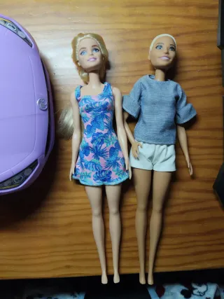 Coche Barbie con 2 Barbies