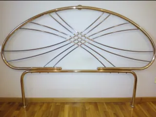 Cabecero Metálico Dorado y Plateado