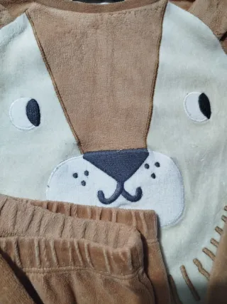 Pijama niño/a león peluche Talla 6-7